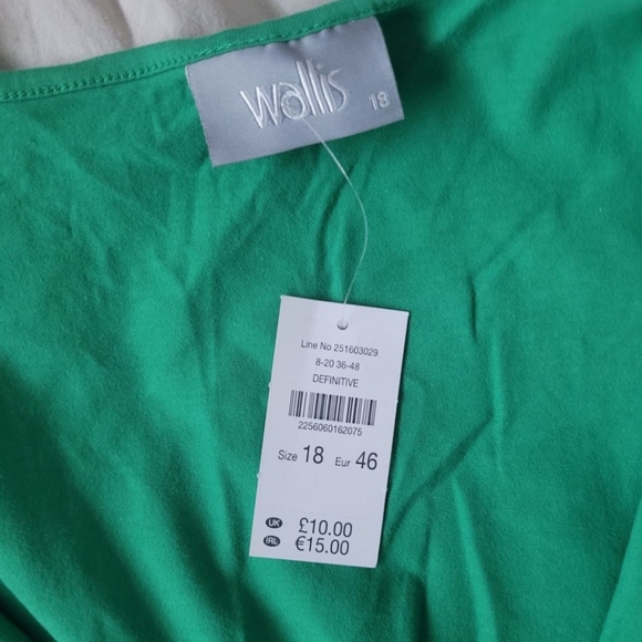 Camisole - Picture 2 of 6